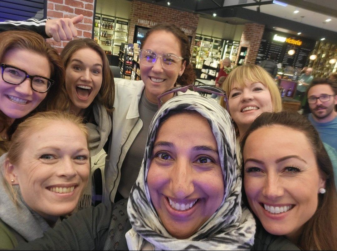 <a href="/HarJournalist/">Har Journalist</a> <a href="/july_bt/">Júlia Belas</a> <a href="/thrace/">Steph Yang | Horrible Soccer Goose</a> <a href="/CourtneyStith/">Courtney Stith</a> <a href="/tamerra_nikol/">@tamerra-griffin.bsky.social</a> Now I'm firmly going down memory lane. I'm 9 days out of Olympics and a week away from Paralympics but missing WWC 2023 a lot. And the selfies were *chef's kiss*! 
Love Adrian in this one.