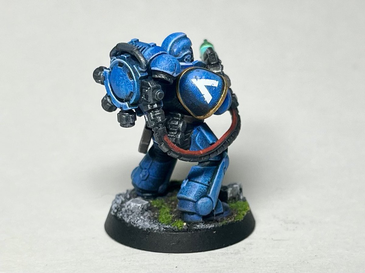 PlotArmorMinis's tweet image. The first step in Project: Make My #Ultramarine #Hellblasters Less Embarrassing is complete. Working on my glow effect…..
Cheers. 
#WarhammerCommunity 
#warhammer40k 
#paintingwarhammer