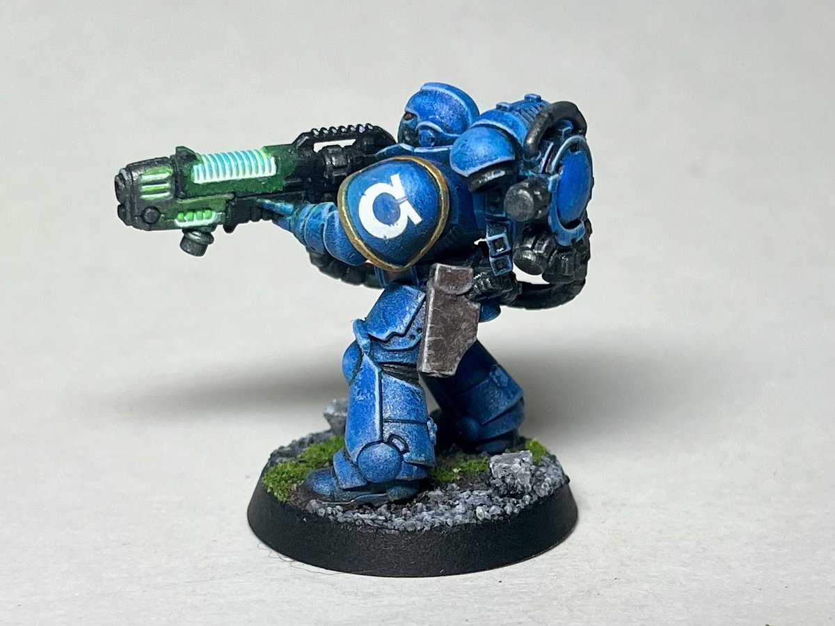 PlotArmorMinis's tweet image. The first step in Project: Make My #Ultramarine #Hellblasters Less Embarrassing is complete. Working on my glow effect…..
Cheers. 
#WarhammerCommunity 
#warhammer40k 
#paintingwarhammer