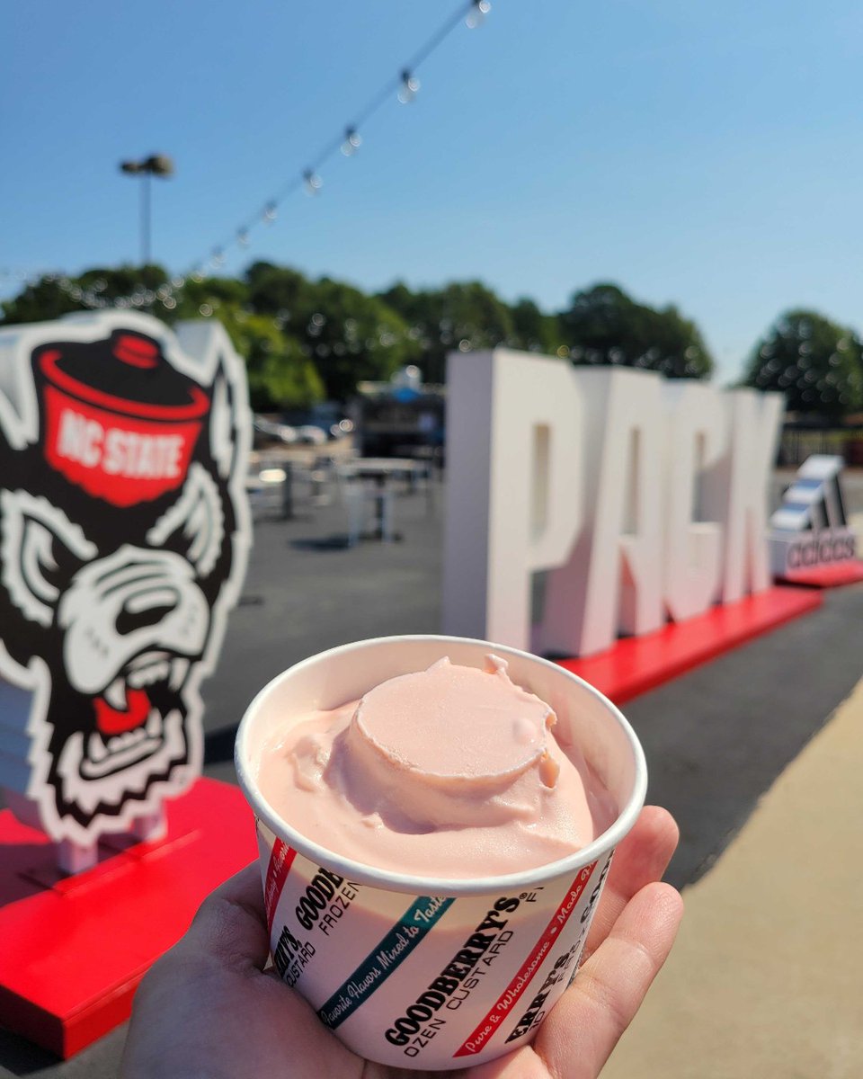 Goodberrys's tweet photo. Last week, our team had the opportunity to visit Carter-Finley Stadium and pass out some of our delicious frozen custard to the NC State Athletics Staff. Thank you for having us out! 🐺🍨
#NCState #CarterFinley #NCSU #Goodberrys #FrozenCustard #NC #SweetTreat https://t.co/dSCaYfNZMs
