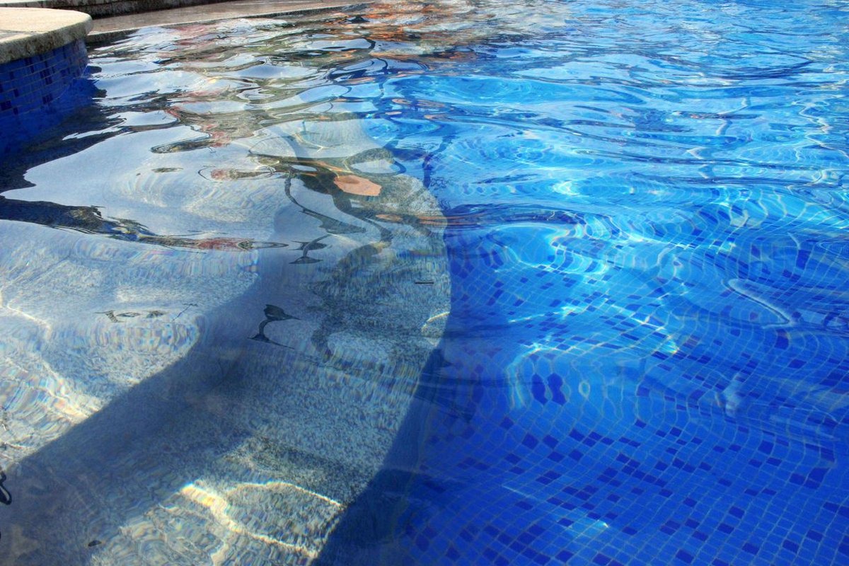 Every pool has its own personality, and we're here to ensure yours shines. From upkeep to upgrades, consider us your pool's stylist. Request a quote by calling (602) 418-9638. #Pools #PhoenixAZ
poolmaintenanceglendale.com/contact