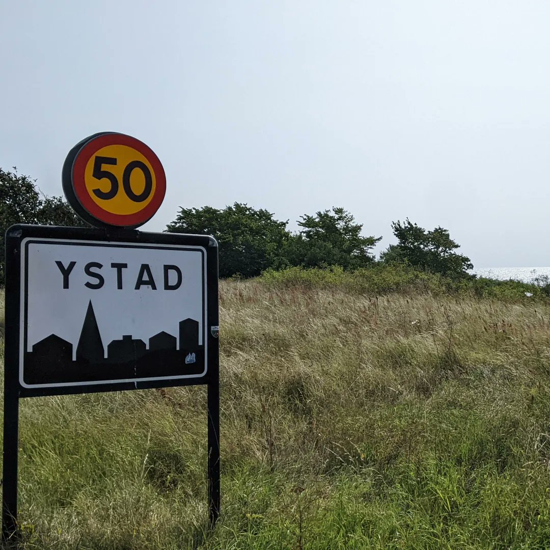 stefanhock's tweet photo. #KopenhagenYstad2024  Skivarps - Ystad 21 km. Tag verbracht mit Schlendern und Kaffee trinken und zwei Museen: Kunstmuseum und Klostermuseum. Nach kleiner Irrfahrt durch den Fährhafen sitzen wir jetzt auf der Fähre nach Swinemünde. https://t.co/RvlfmseWu3
