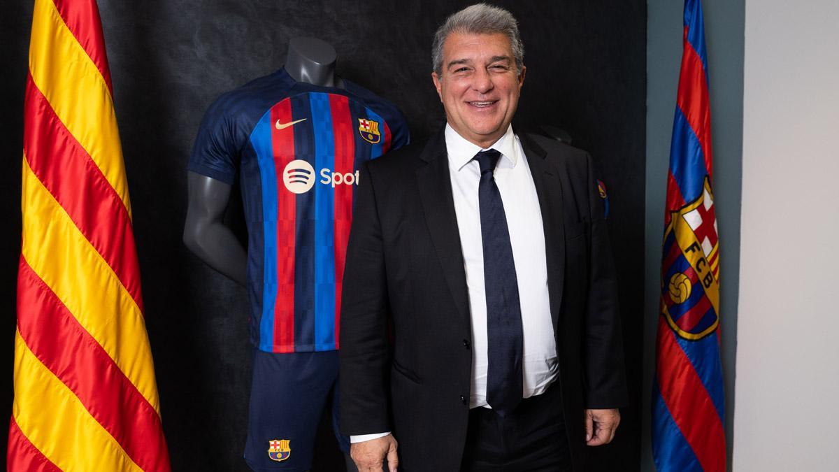 ElRomanoDelFCB's tweet photo. Es muy facil no improvisar y no tomar desiciones impopulares cuando las cuentas estan en orden.
Que sigan hablando, que sigan creyendo todo lo que dicen los medios.
Aqui se confia en nuestro presidente. https://t.co/vZljFKi6IF