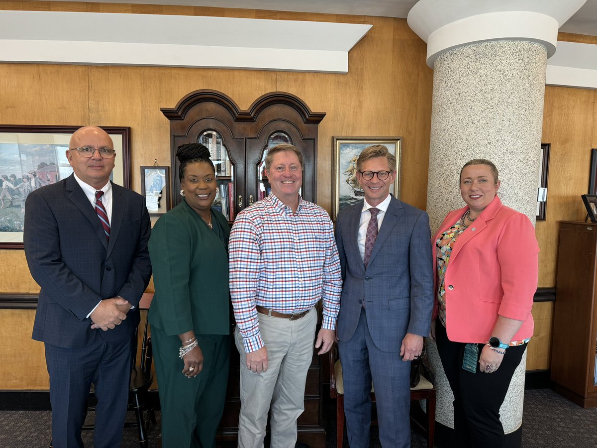 Eric Mackey tweet media