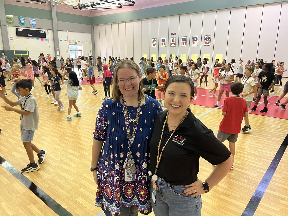 KISD CTD Ms. Allen and Ms. Porter instructing the 3-5 Rhinos on care and use of chromebooks that every 3-12th Grade student will receive in KISD!  #KatyISDElmTech #RREGoViral <a href="/katyisd/">Katy ISD</a> <a href="/Rockin_Rhinos/">Rylander Elementary</a> <a href="/KatyISDTrustee/">Rebecca Fox</a>  #Class121