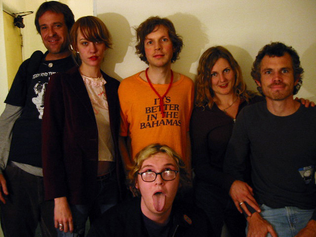 yourdailybeck's tweet photo. Beck backstage in Santa Barbara, 2002 with Steve Hanft, Ross Harris, Truck, and others https://t.co/dTY3H08tRX