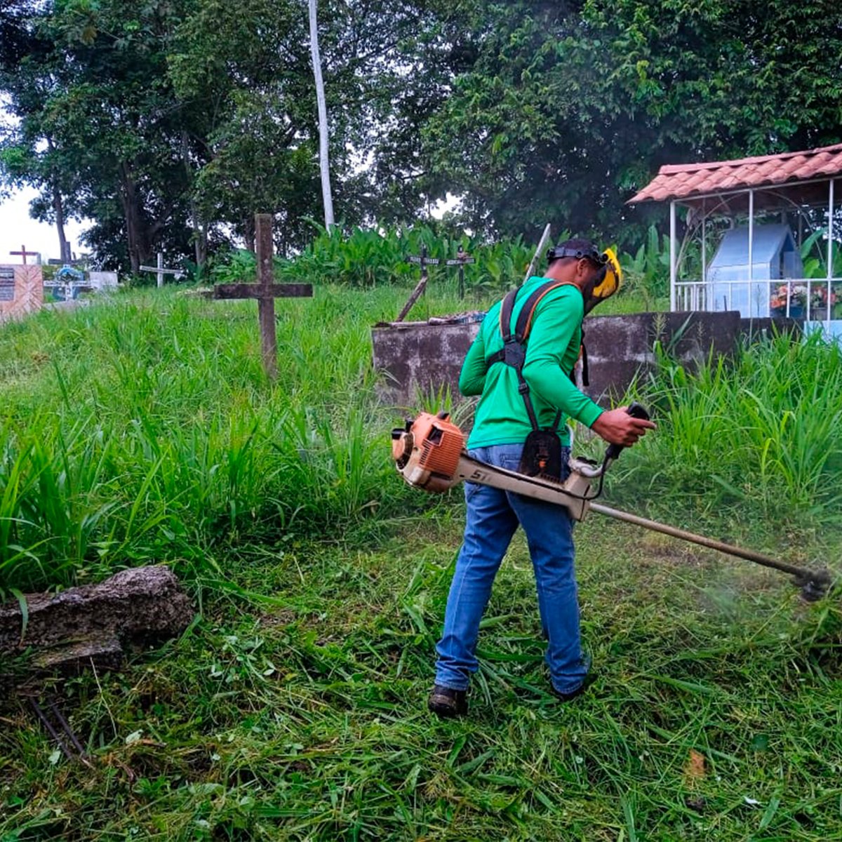 ¡Seguimos trabajando en beneficio de nuestras comunidades!.

En esta ocasión nuestro equipo realizo trabajos de limpieza al cementerio municipal del corregimiento de El Real de Santa María.
#municipiodepinogana 
#mupidarien