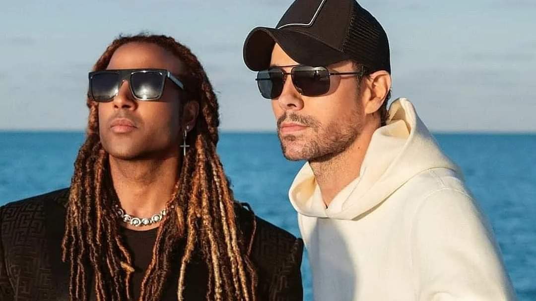 PucciaPatrizia's tweet photo. El tema #Fredda de Enrique Iglesias y Yotuel sale esta semana del Latin Pop Airplay de Billboard.
Logró permanecer en las listas durante 25 semanas y alcanzó el puesto número 3.
¿Te gusta esta canción?
#edu
@enriqueiglesias #enriqueiglesias #Fría #finalalbum2 @Yotuel007 https://t.co/NQXJWBTj0U