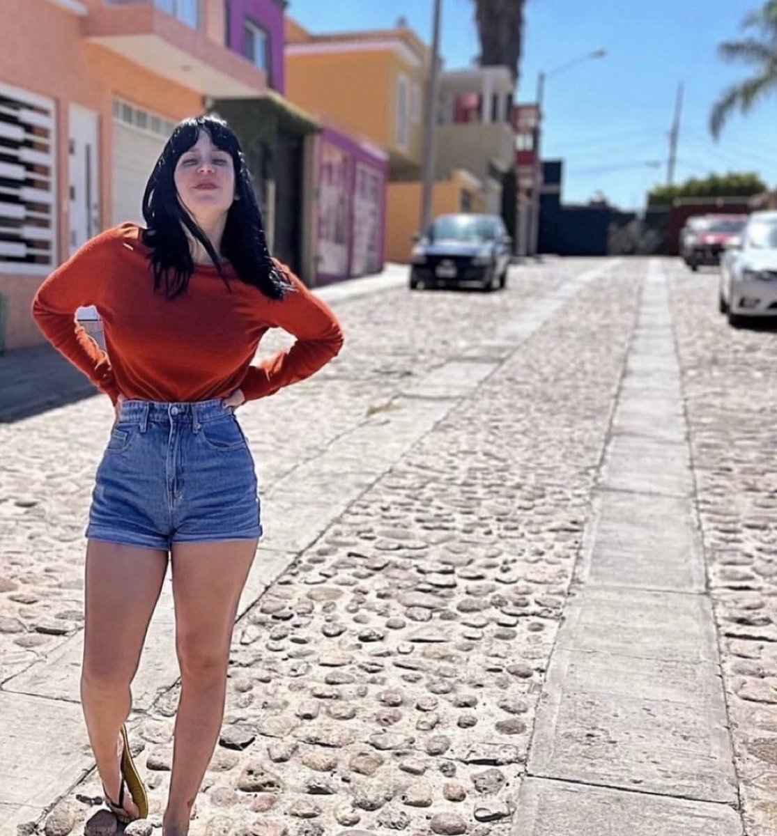 Cuando visitan mi perfil troles y ultras, contrarrevolucionarios, odiadores, misóginos y machistas.... yo: tan roja, comunista, linda, sexy… es una cuestión de actitud 😁✊🏻🇨🇺