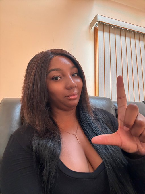 You&rsquo;re a dweeb loser.  Findom https://t.co/AhVsRaUonj