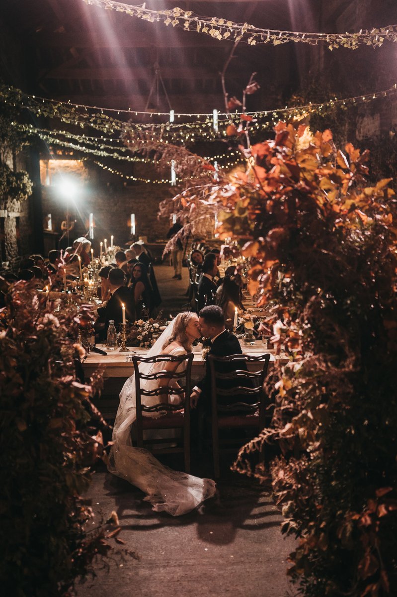 A slice of Autumn wedding magic. Lowri and Culkin’s absolute beaut of a wedding at @lyde_court in Herefordshire is gracing our beloved wedding blog pages right now:
lovemydress.net/lowri-culkin