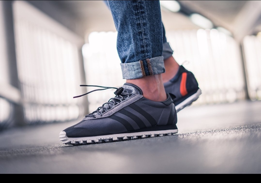 mcartwright10's tweet photo. @adiFamily_ @DanielTrainers @AlanShepo69 @adidasonfoot 

Can anybody help after a pair of size 10's again ..

Adidas night jogger 3m size 10 https://t.co/65HJ7fTTHe