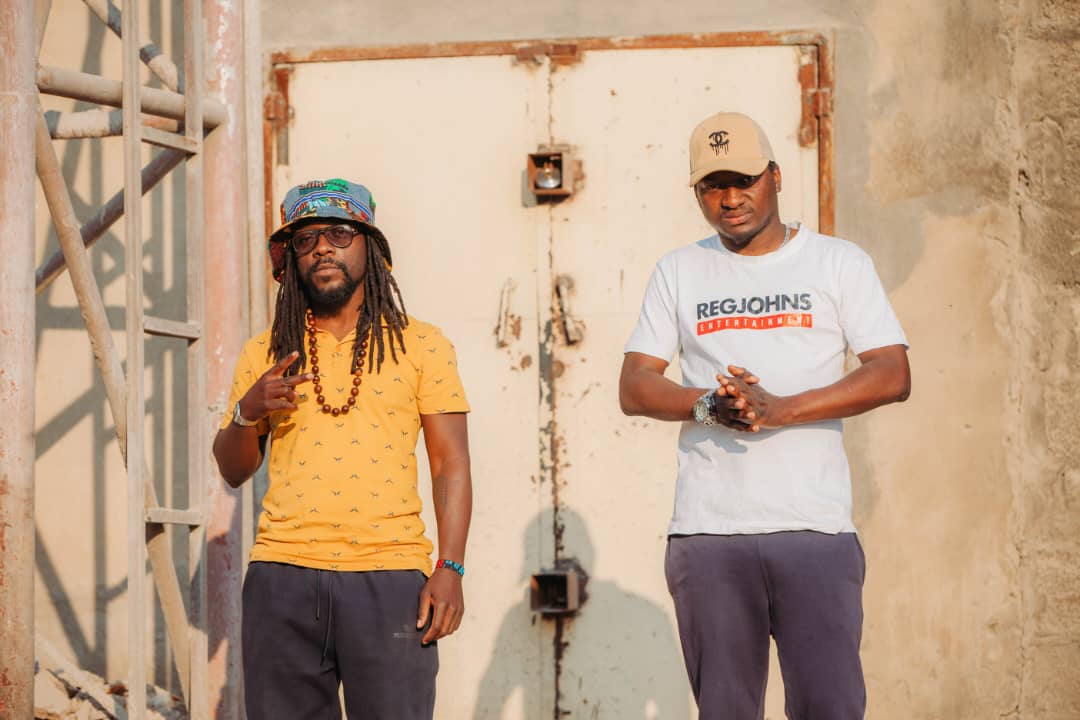 RCamstar's tweet photo. This Man Next to me here has done Alot for ZAMBIAN HIP-HOP. Listen to his Radio Show - The Hip hop Express Every Friday Between 18 and 21 on Hot Fm 87.7fm. 👑 🦁 🎶
 
#welovezambianhiphop #fanaticlochead #hotfm877 #freestylefridays #camstarcapitalc #kings #lionsdenpodcastcoming https://t.co/gFL4HOCyRR