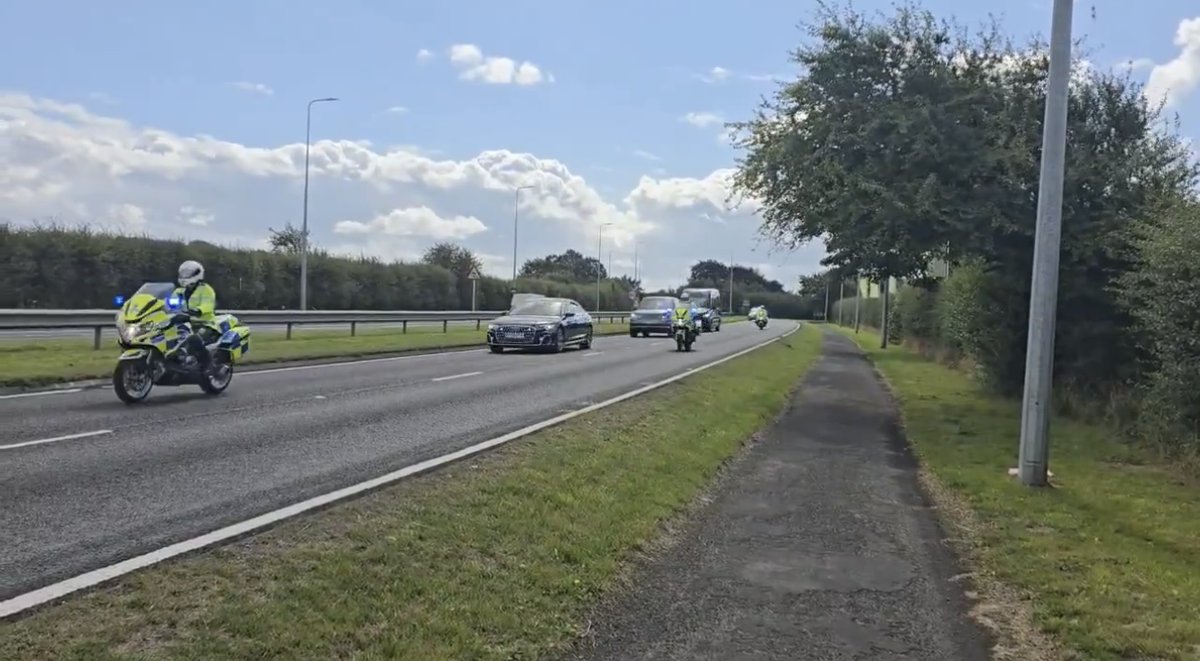 MerPolTraffic's tweet image. It was an honour to provide an escort for His Majesty The King today as he visited #Southport to meet those affected by the tragic incidents that took place in Southport on 29 July. @RoyalFamily 

Thoughts and condolences continue with all those affected 💙 #OpsBikes #Vipex