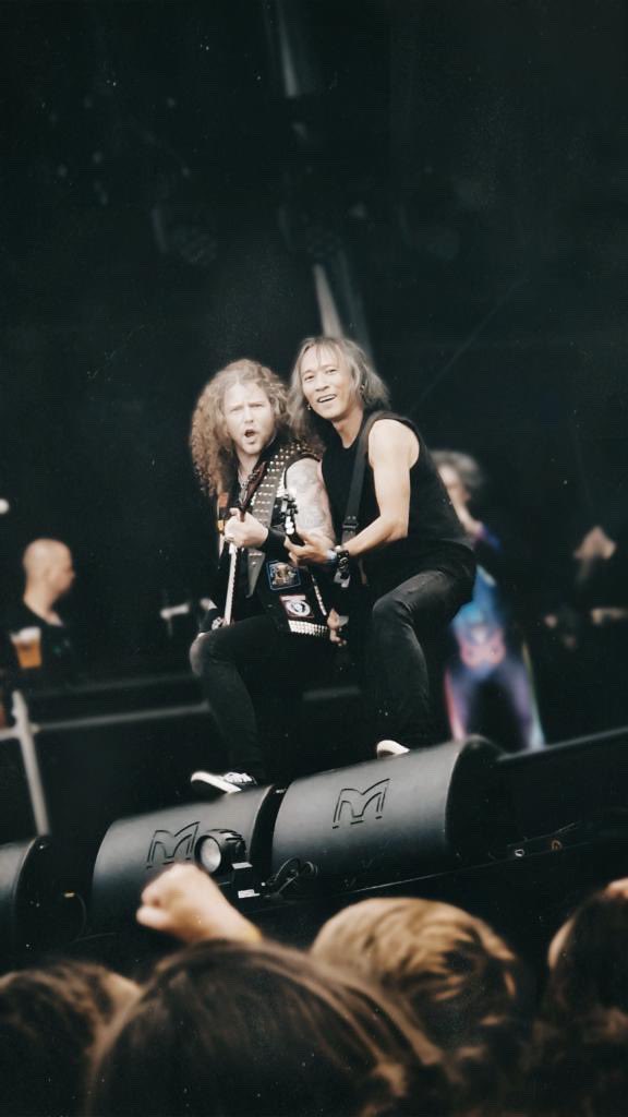 most fun i’ve ever had on stage in my life. jamming first album exodus and metallica with an all star cast from the biggest bands in the genre plus thousands of rabid fans…i wanna do this every weekend! thank you holland &amp; thank you dynamo fest!