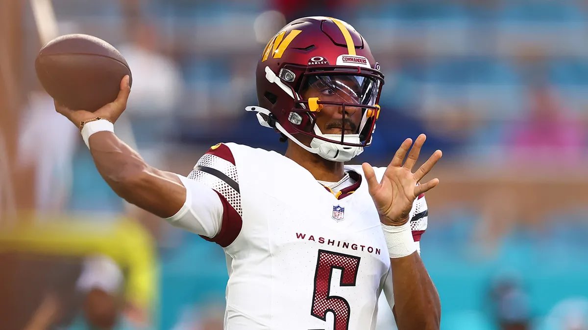 truehuddle's tweet image. Which rookie QB will have the best season?🤔
#NFLDraft #NFL #NFLSunday #NFLPreseason #calebwilliams #drakemaye #bonix #jaydendaniels #rookie #nflrookie #rookieQB