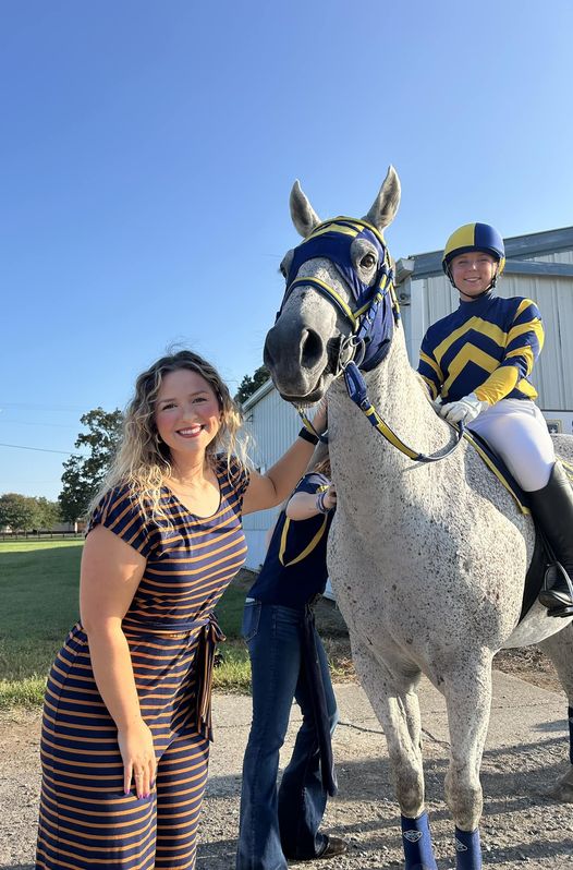 TheMurrayBank's tweet photo. β
New coach
β
New football season kicks off next week
β
New ride for Racer 1
We were happy when MSU reached out to us about sponsoring the new trailer used to transport Racer 1 this season. Also a few candid shots from some of Racer 1 biggest fans! #ThatsMyBank #TMB25 https://t.co/rVzFTCxc7s