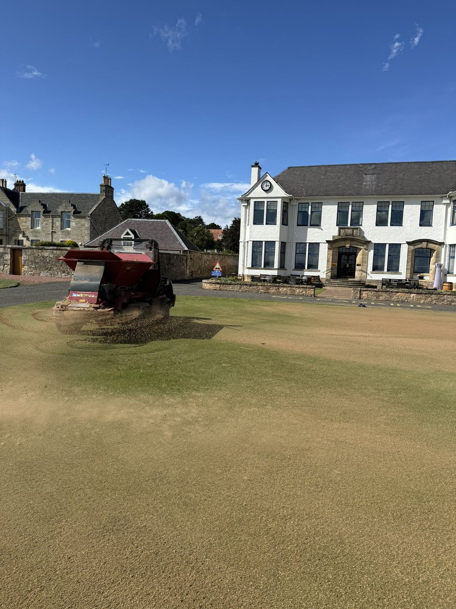 Taking full advantage of our maintenance closures, getting all Greens seeded on No1&amp;2, No3 tomorrow <a href="/GullaneGolfClub/">Gullane Golf Club</a>