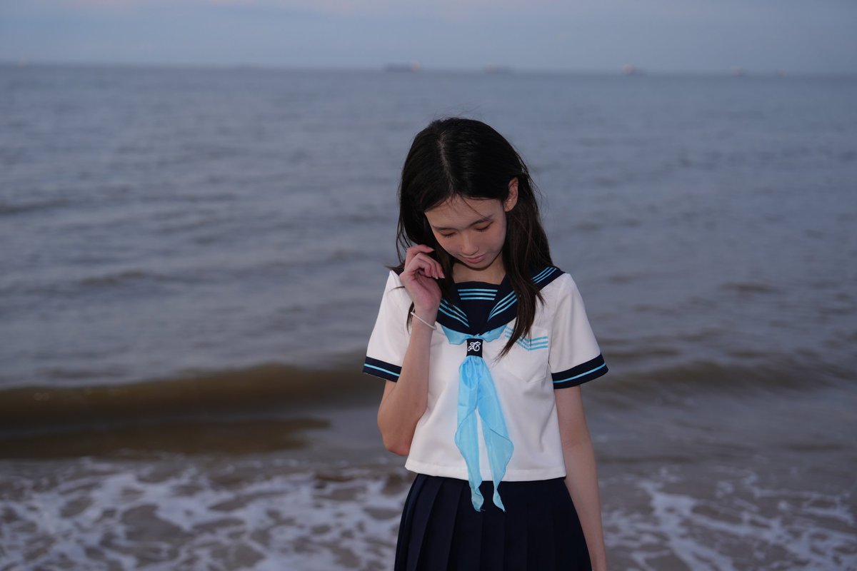 第一次陪大美女在海边拍写真，摄影大大还单独给我拍了一组，真好
可惜后期自己磨皮有点磨过了，把妆磨没了
摄影大大：@1303600wfh
#小男娘 #男娘 #伪娘cd #cd #写真 #伪娘の日常 https://t.co/Lhw5Rd9T6C