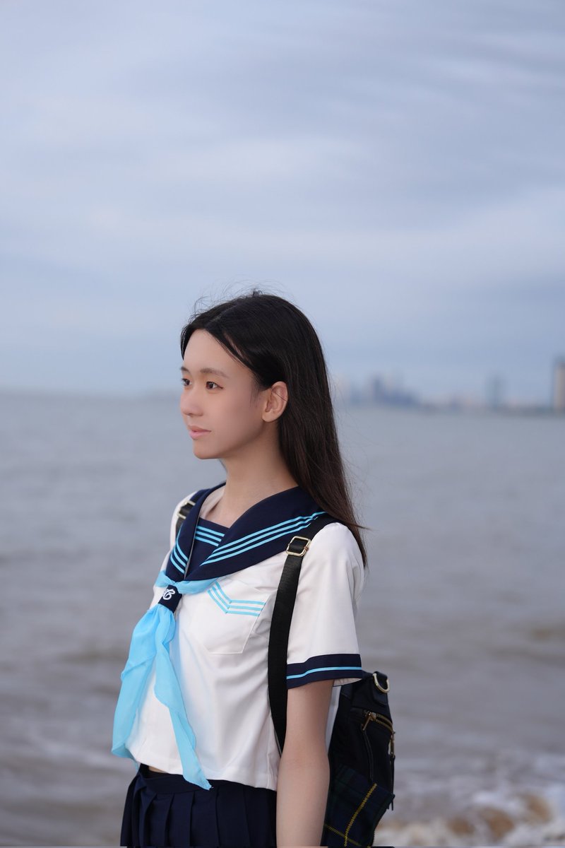 第一次陪大美女在海边拍写真，摄影大大还单独给我拍了一组，真好
可惜后期自己磨皮有点磨过了，把妆磨没了
摄影大大：@1303600wfh
#小男娘 #男娘 #伪娘cd #cd #写真 #伪娘の日常 https://t.co/Lhw5Rd9T6C