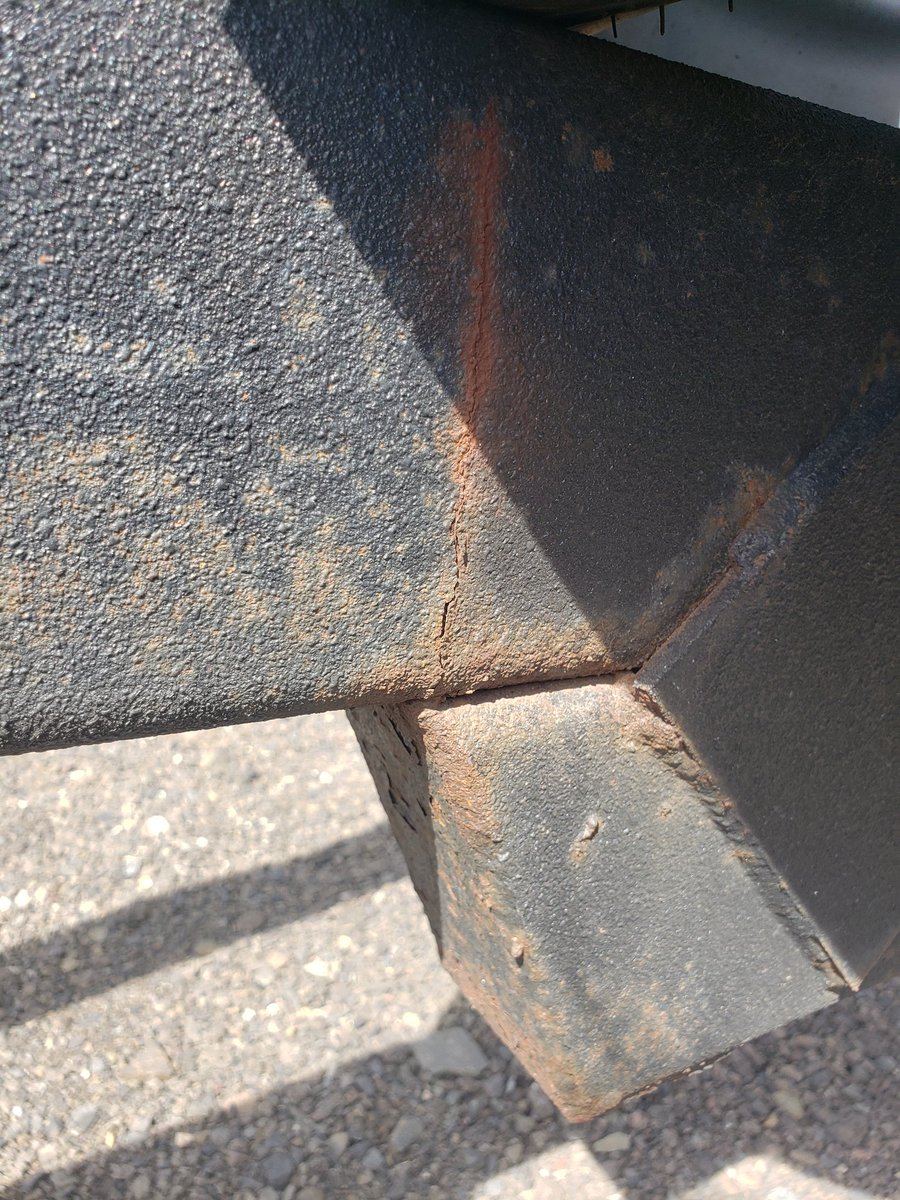 rzzzilla's tweet photo. Um, yeah, out of service. That's not going to work.
#framerebuild https://t.co/8z38Jcbkbt