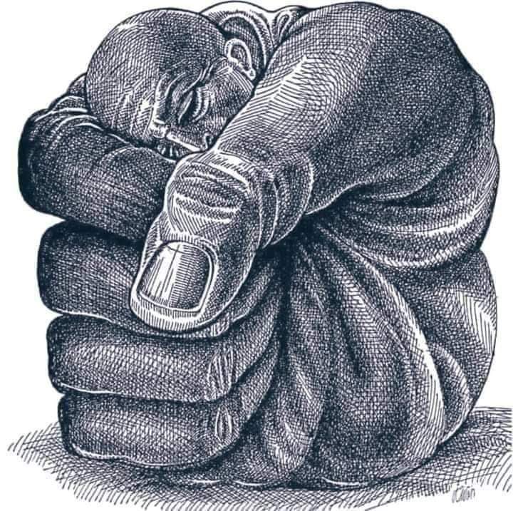 أصعَب صراع 
عِندما يصارع أحدُنا نَفسه 
عِندما يتمزق بينَ القُبول والرَفض 
بين الحُب والكَرامة بينَ الـ لا والـ نعم و بينَ القَرار والإختيار
عِندما تتنازع خيوطَ القلب مَع منطِق العَقل و النَفسِ العَزيزة
حتّى يُريد أحدُنا شيئاً و عَقله يمنعُه أو كَرامتُه تنهاه