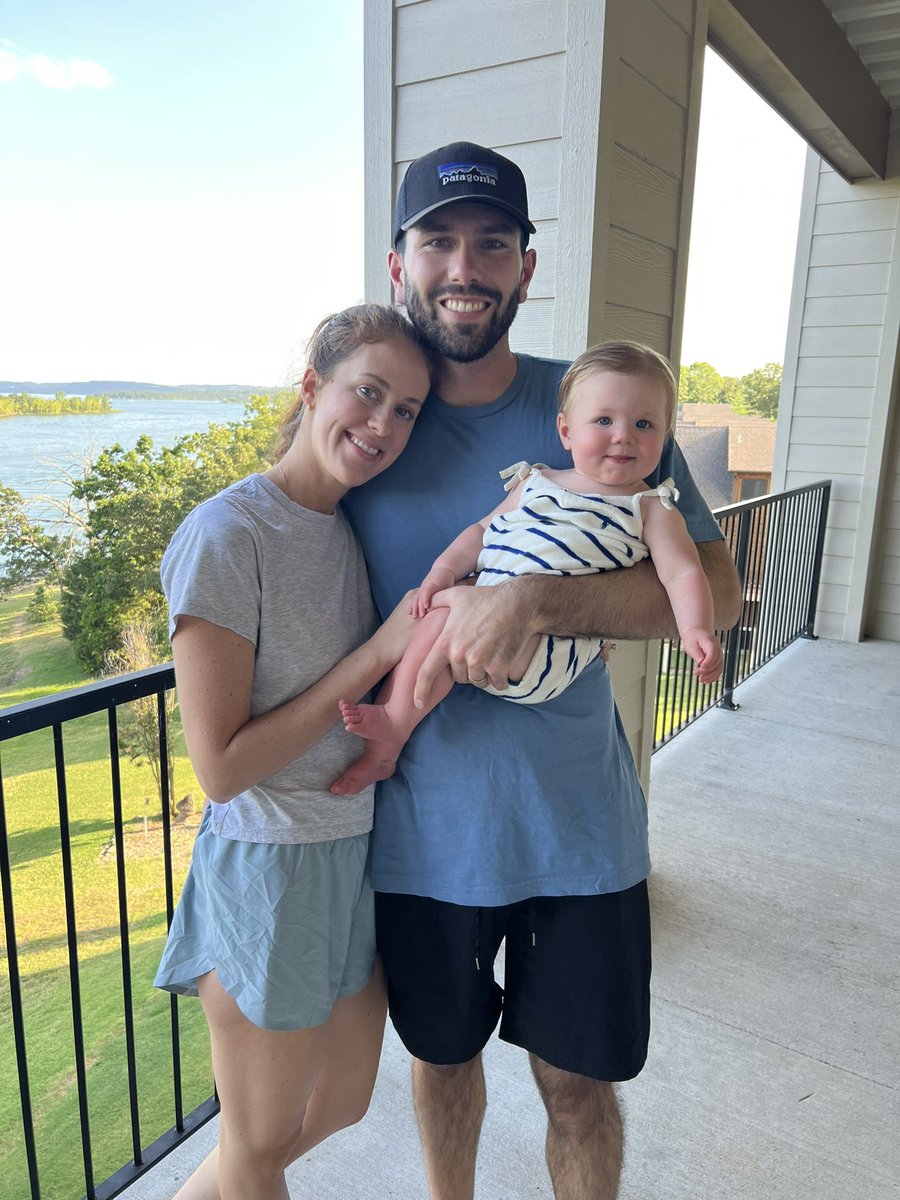 Meet our fellows:
Jackson Meland, DO 2nd year fellow 

Residency: SLU

Hobbies: hanging out with family and friends, playing and watching baseball ⚾️ , going to the lake 

Fun fact: I am a new dad since start fellowship! Our daughter just turned 9 months old
