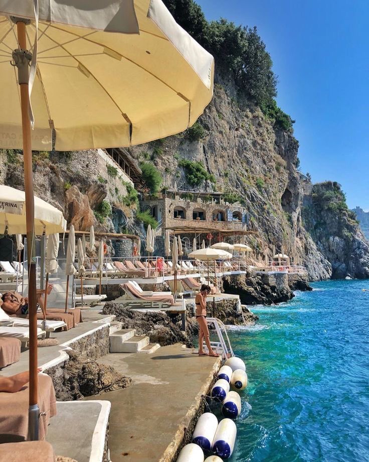 addictviews's tweet photo. Summer in Italy 🇮🇹 https://t.co/tRo4X6cL33