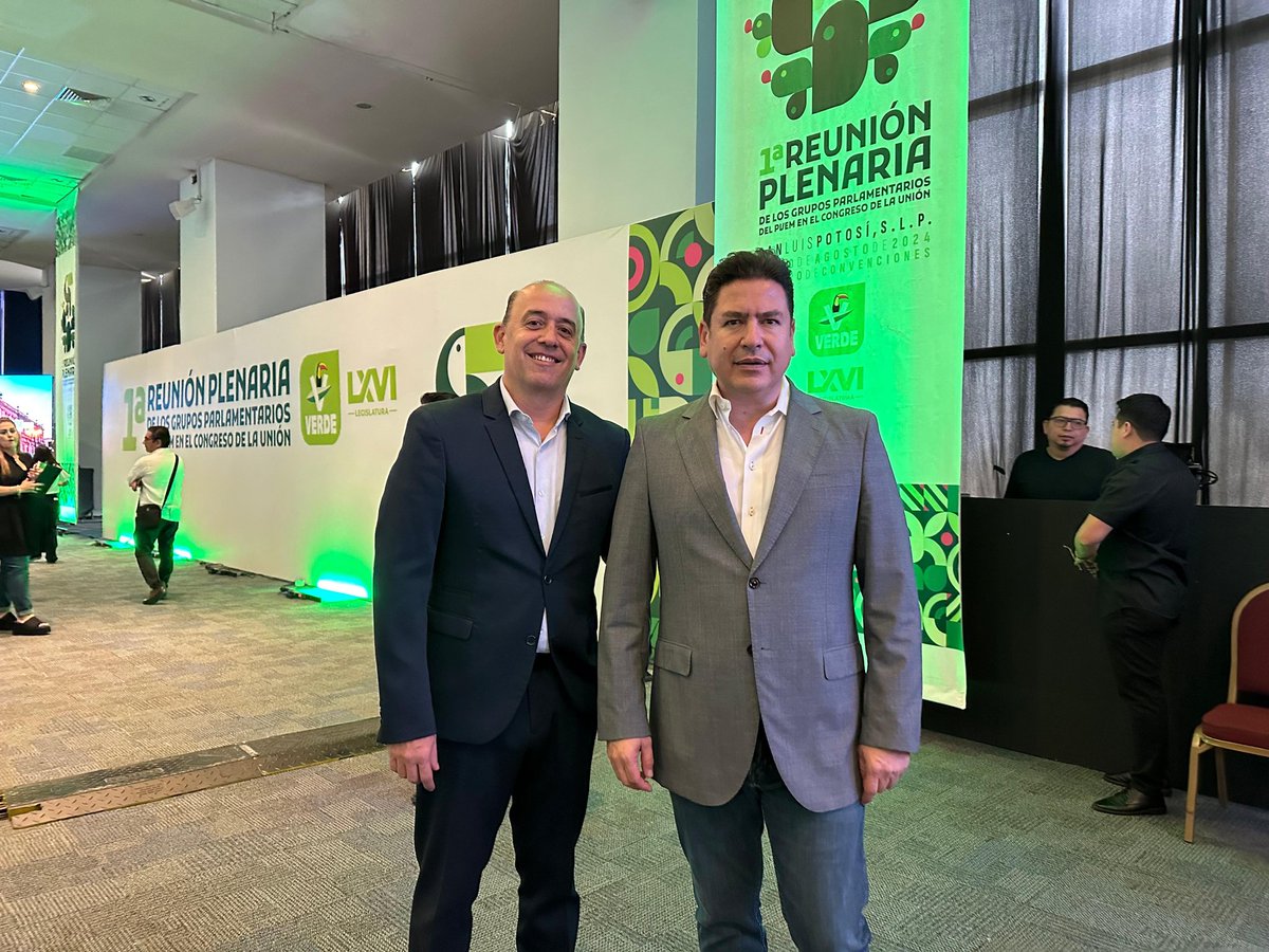 astudilloqro's tweet photo. Grandes acuerdos en nuestra Plenaria Legislativa con nuestro próximo Coordinador de Diputados Federales @CarlosPuenteZAC y nuestro próximo Coordinador de diputados locales en el Estado de Querétaro @GARRIDO_JAIME
@partidoverdemex
@Legislatura_Qro https://t.co/mPG71yDjez