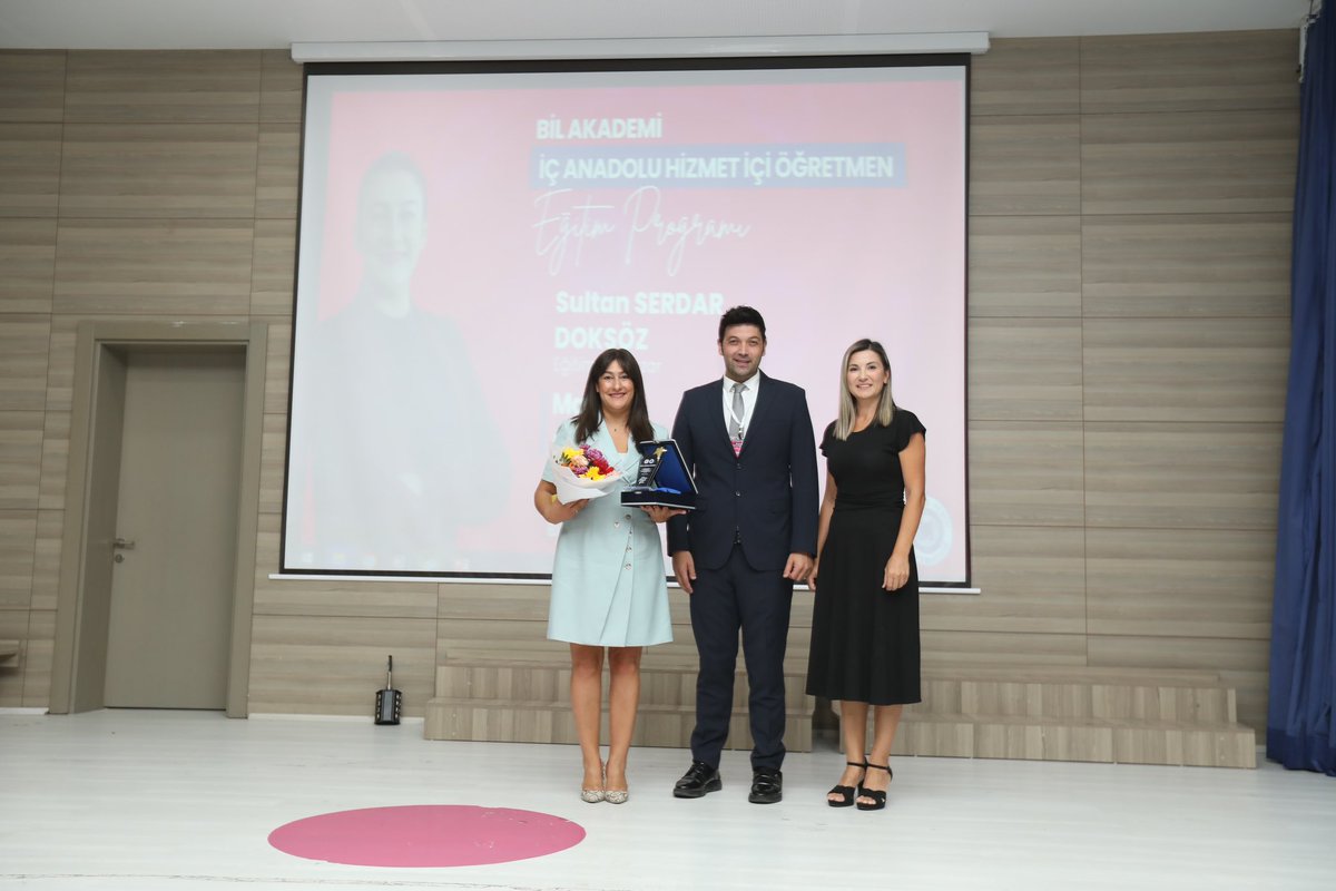 2024-2025 BİL Koleji İç Anadolu Bölgesi Hizmet İçi Öğretmen Eğitim Programımız Sn. Sultan SERDAR DOKSÖZ’ün <a href="/sultandoksz/">Sultan Serdar Doksöz (Şair Anne)</a> Masal Anlatıcılığı konulu semineriyle devam etti.
<a href="/bilkirsehir/">Kırşehir Bil Koleji</a> 
#bilkoleji #dünyainovasyonokulu #öğretmen #eğitim