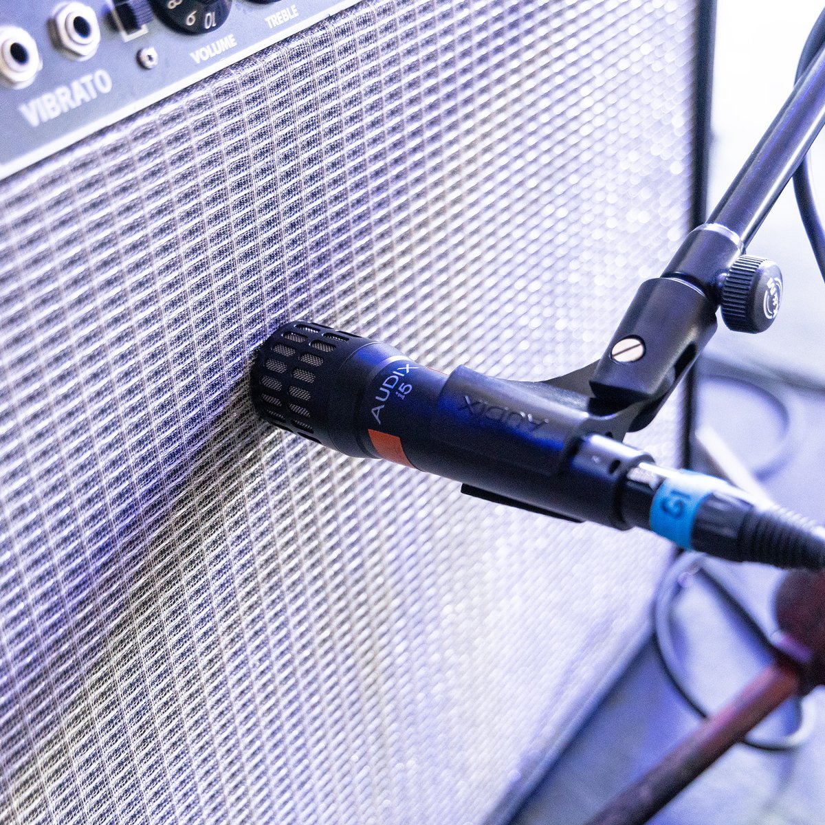 Heating up summer stages with the AUDIX i5 on guitar cab! Who else is using this mic on their amps?