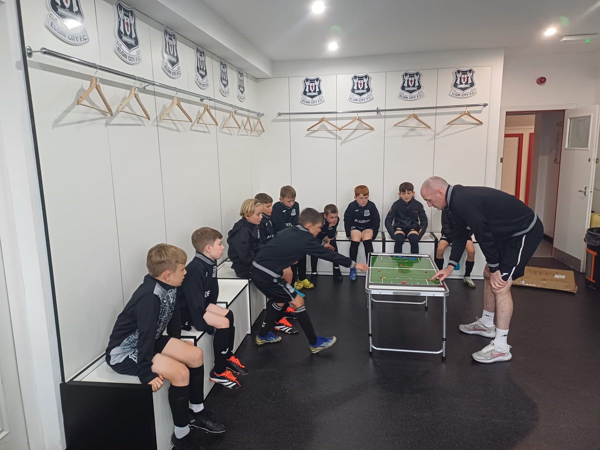 The 2014s squad had an interactive learning session in the first team dressing room on Monday night.

The coaches used the table top football pitch and markers to get the kids involved in analysing their last game and different options on how to play!