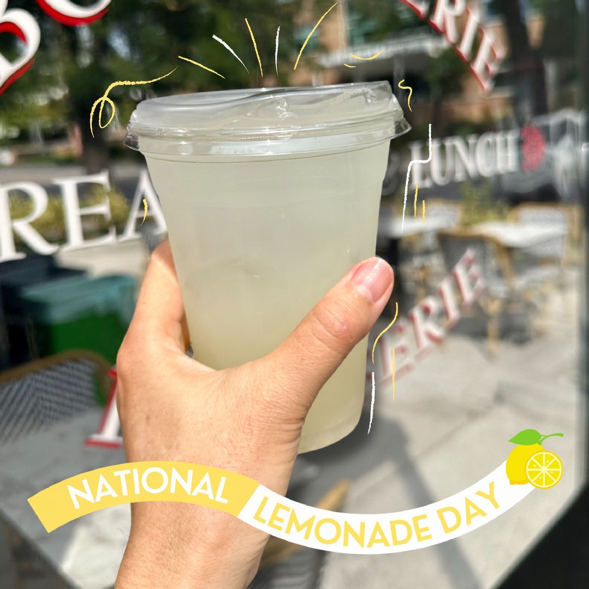 Celebrate National Lemonade Day at St. Honoré Bakery. 🍋

Treat yourself to the perfect blend of sweet and tangy flavors while cooling off in the summer heat. Add a delicious pastry for the perfect afternoon pick-me-up. 

#NationalLemonadeDay #StHonoreBakery
