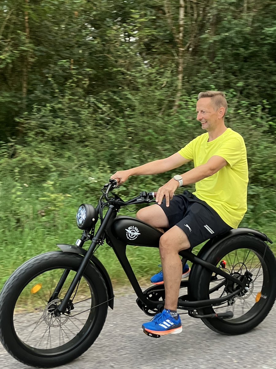 derSchniep's tweet photo. Rad soeben getestet. Wir sind begeistert. Prüfung bestanden.  👍😁🚲 #MCEBike #CoffeeCruiser https://t.co/n0Nq4PpL4i