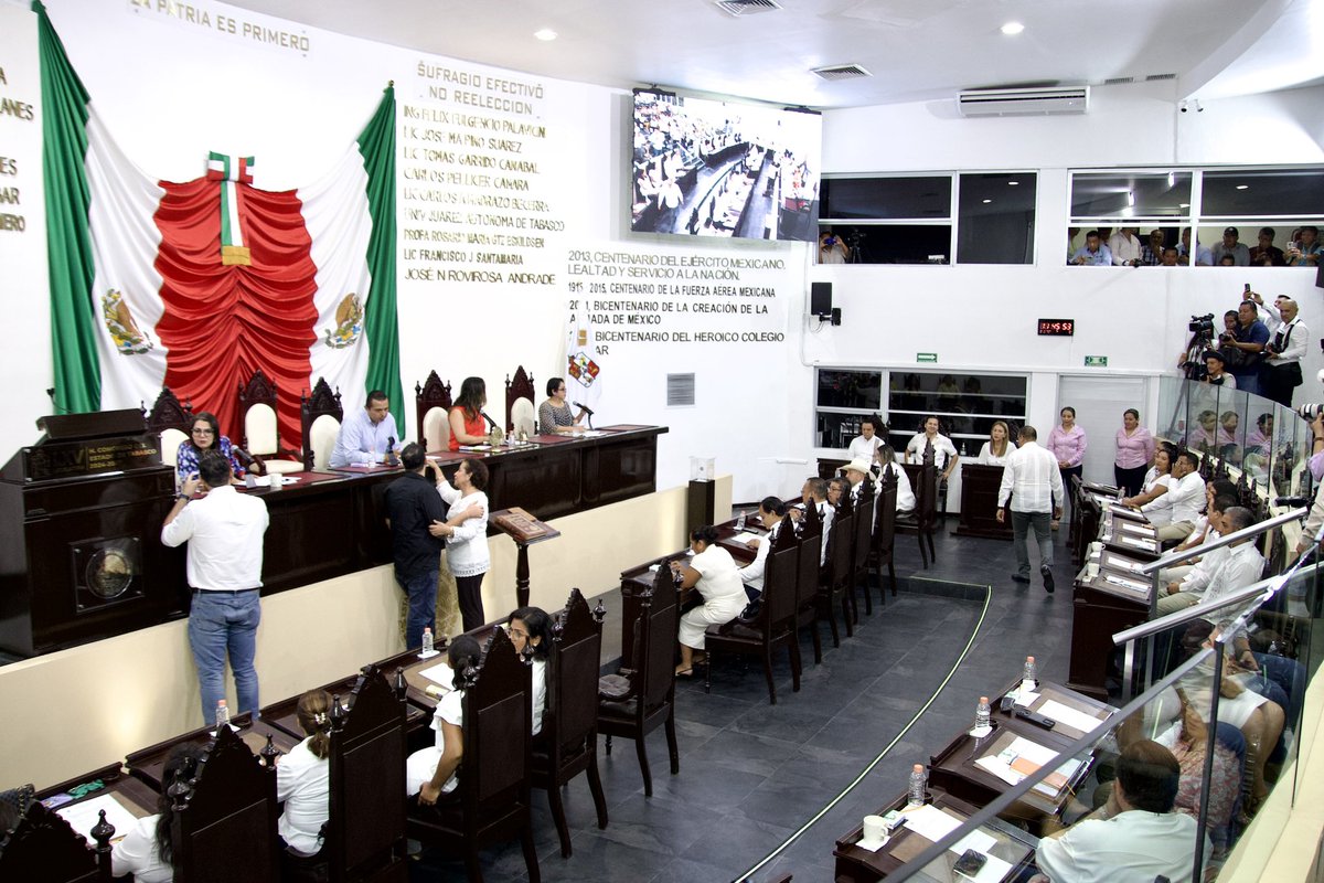 Me siento honrado de haber participado el día de hoy en la junta preparatoria rumbo a la 65ª legislatura del H. Congreso del Estado de Tabasco, en la cual  elegimos la mesa directiva que encabezará nuestros trabajos legislativos. 

Nos comprometemos a legislar con responsabilidad