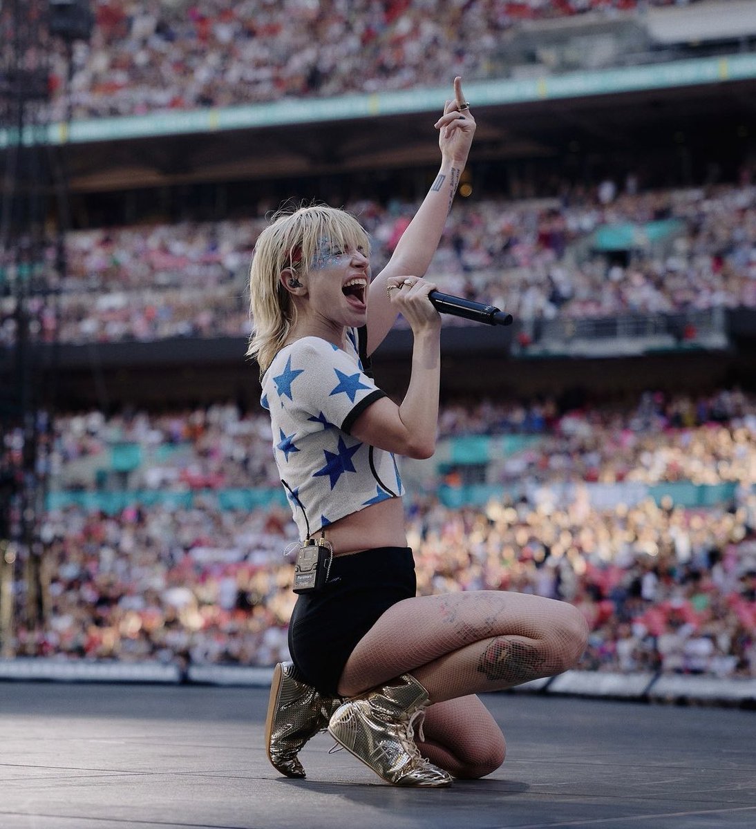 andrea from paramore🖤 tweet media