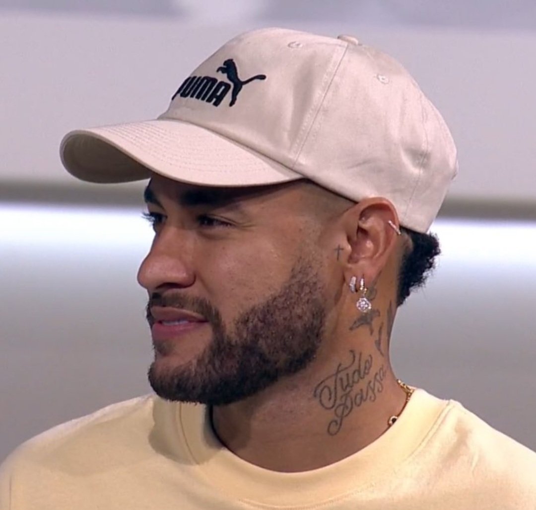 TeamNey10's tweet photo. Ney 🥶🥶 https://t.co/xvr2fKhEZV