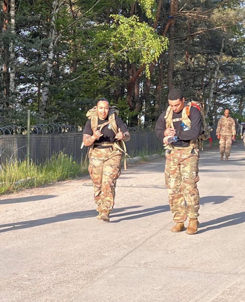 AnnieLeith43's tweet image. #roadwalk.