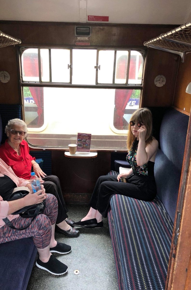 Happy birthday <a href="/nanandgrand/">Nan and Grand</a> to the best nan in the entire world. Love you 🌷🩷🌺 Missing you from London!