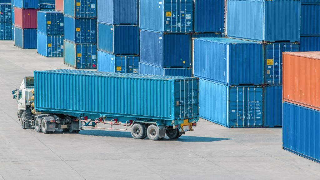 Colliers_AL's tweet image. The Inside Scoop on Outdoor Storage: The Rapid Rise of IOS | The #industrial outdoor storage (IOS) sector has become one of the most sought-after niches within industrial real estate in the past 5 years... #KnowledgeLeader buff.ly/4dJuxfn #outdoorstorage #IOS