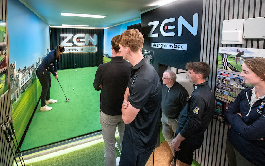 Can you beat a pro put?  Zen Golf launched Famous Putts Challenge at this week’s AIG Women’s Open 2024 where Crucial putts by Annika Sörenstam, Juli Inkster, Inbee Park, and more have been recreated on the adjustable Zen Gree Stage #AIGWomensOpen thegolfwire.com/zen-golf-famou…
