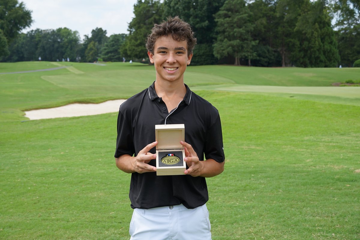 AJGAGolf's tweet photo. Meet the medalists π€©
Congratulations to Noah Fry (-4), Katie Park, Rebecca Lee and Alicia Fang (-2) for winning the #HV3Jr qualifier! https://t.co/hNyUiVJZqM