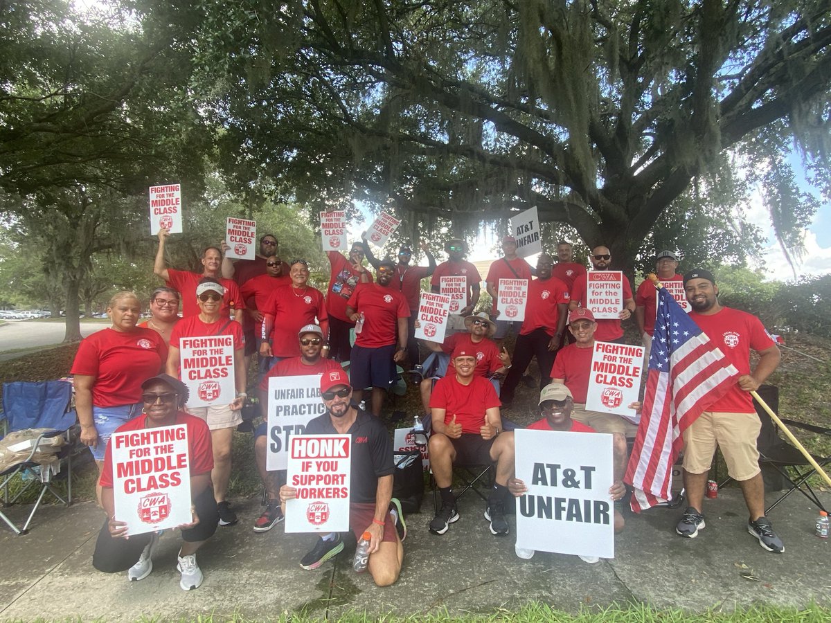CWA3108's tweet photo. Research Pkwy on an Unfair Labor Practice strike against @ATT #WeAreNotSecondClass https://t.co/FfXnc5bITg