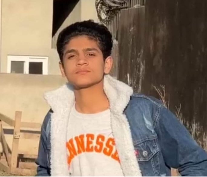 QamarMakenViews's tweet image. تلاش گمشدہ 
#MissingAlert
My Nephew The son of my cousin has been missing since Last evening 20 August 2024 From Islamabad.
Name Rana Muhammad Shaheer 
Nick name : Mani
Kindly if anyone sees him contact us at 03335204988
He is 16 years old height 5 feet 6 inch color Fair, curly