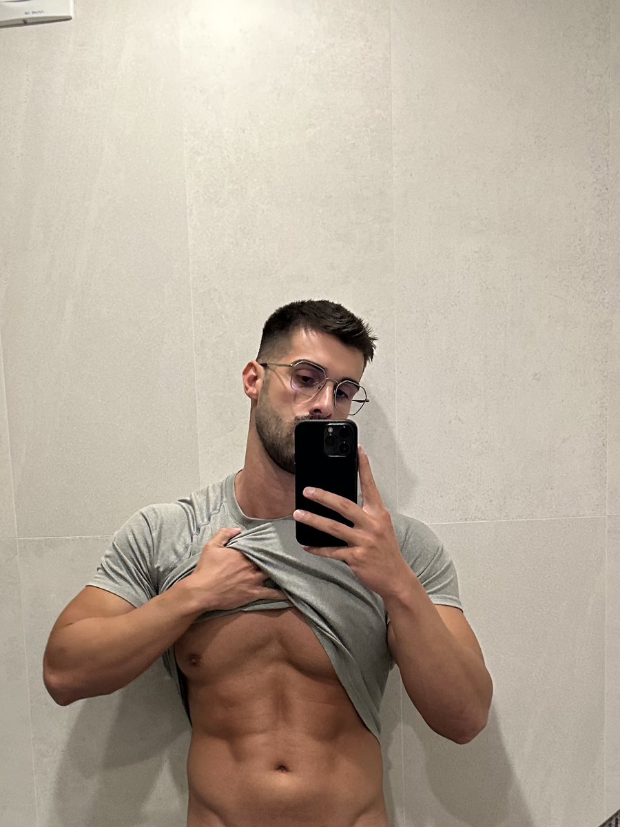 Dr. Harry tweet media