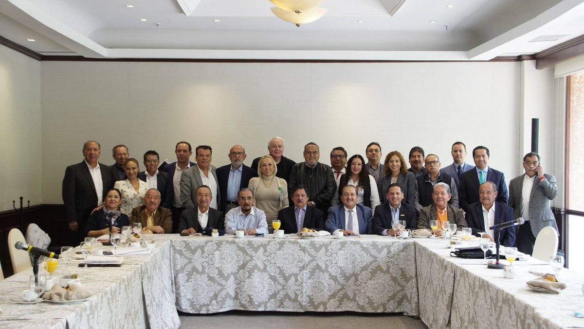 Integrantes de la nueva Central de Trabajadores
