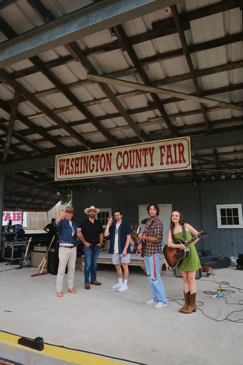 ReganRousseau's tweet photo. Loved playing @theWCFair this past weekend!! Thanks for having me out 🫶🏻 https://t.co/mkmtyROv21