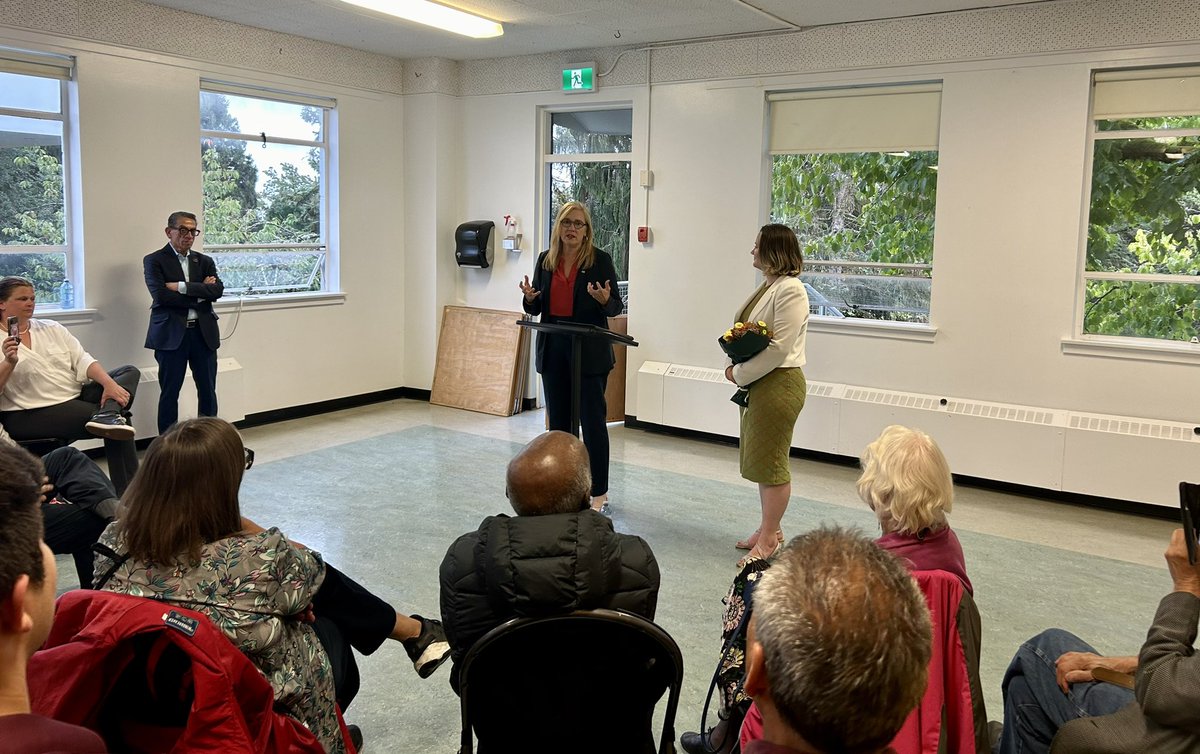 BrendaBaileyBC's tweet photo. Thank you @callistaryan for standing up for progress👏.

Your story is powerful. You lived through the #BCLibs cuts to teachers &amp; social services that hurt so many families. Yesterday, you sent a message to BC, that youth are not willing to go back, they are ready to get to work! https://t.co/5aWQ5makDM