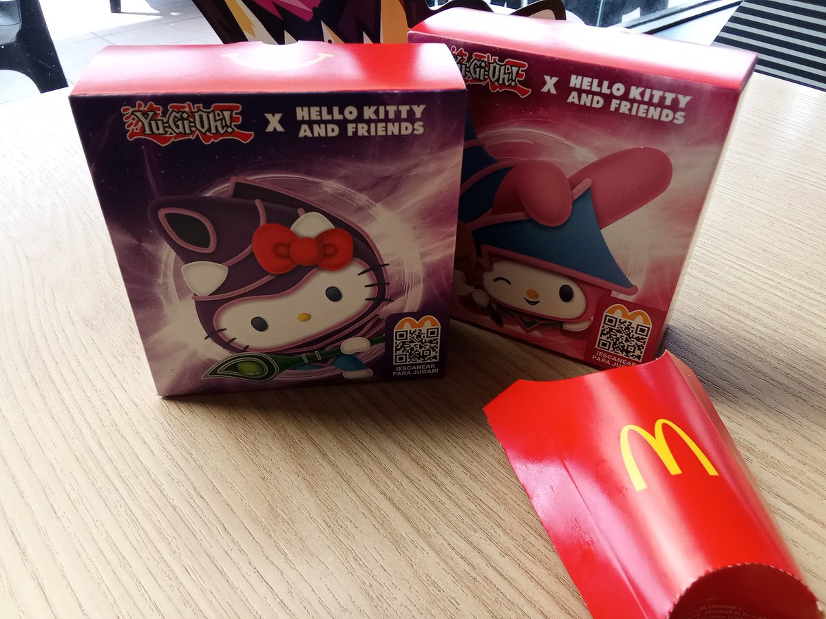 DoretoBoi's tweet photo. CONSEGUI MIS FAV YESH!!!
#YUGIOHXhellokitty
#mcdonalds
#yugioh https://t.co/LzWkYLIiCC