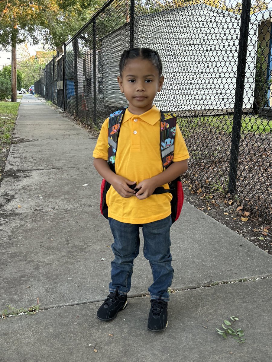ms_ciandria's tweet photo. My grandson hates taking pics. He’s completely over it.
If I send you this pic, it means “I’m done!”😆
#Xaiden #JustTakeTheDamnPicPls https://t.co/asGy0PSS0A